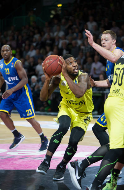 同时他的支 同时他的支